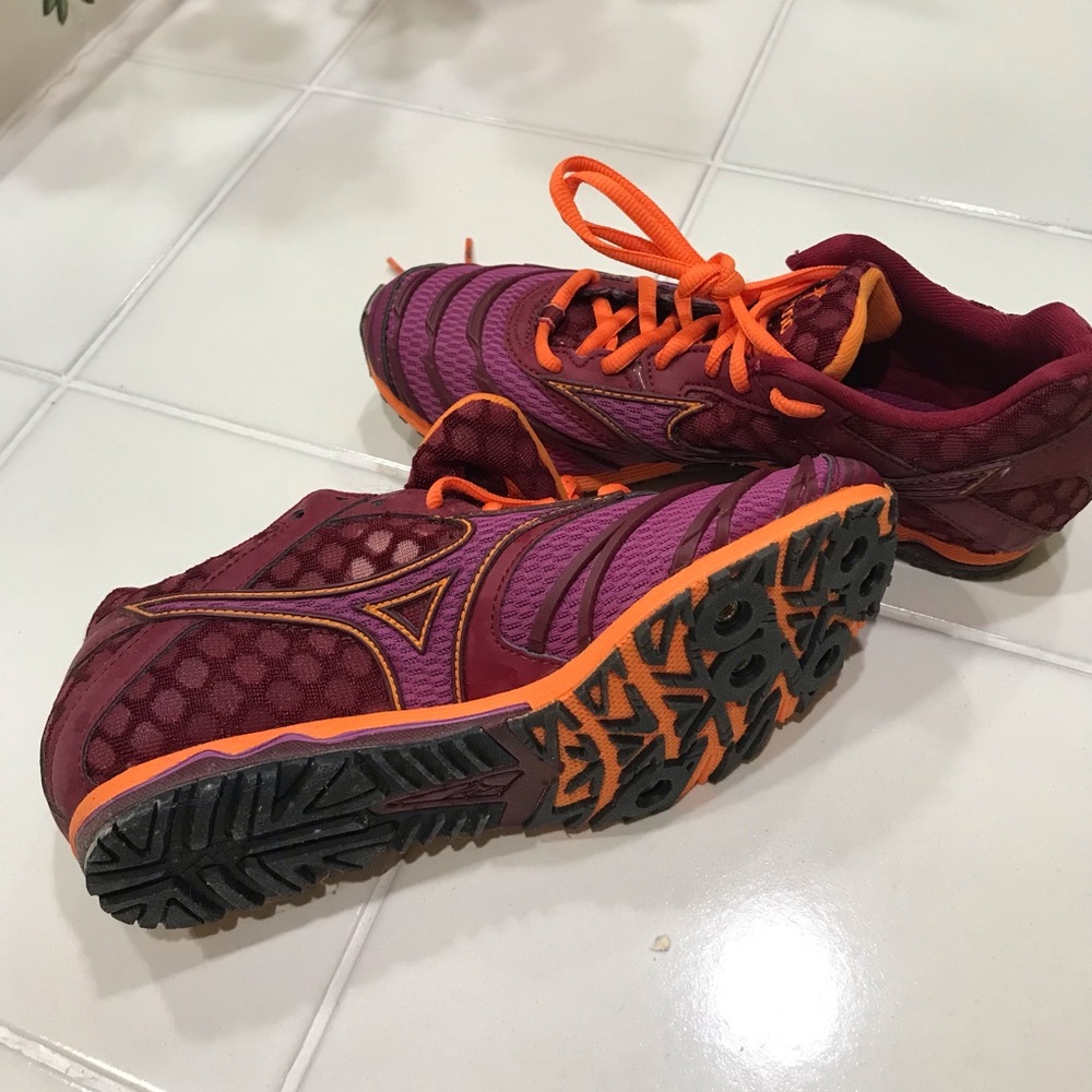 Mizuno running shoe
